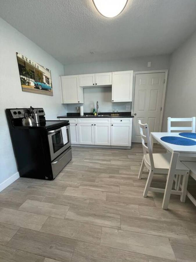 דירות סיינט פיטרסברג Family House In St Petersburg מראה חיצוני תמונה